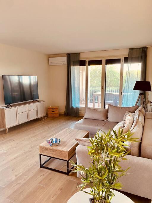 Le Marine 4 Apartment Cogolin Exterior photo